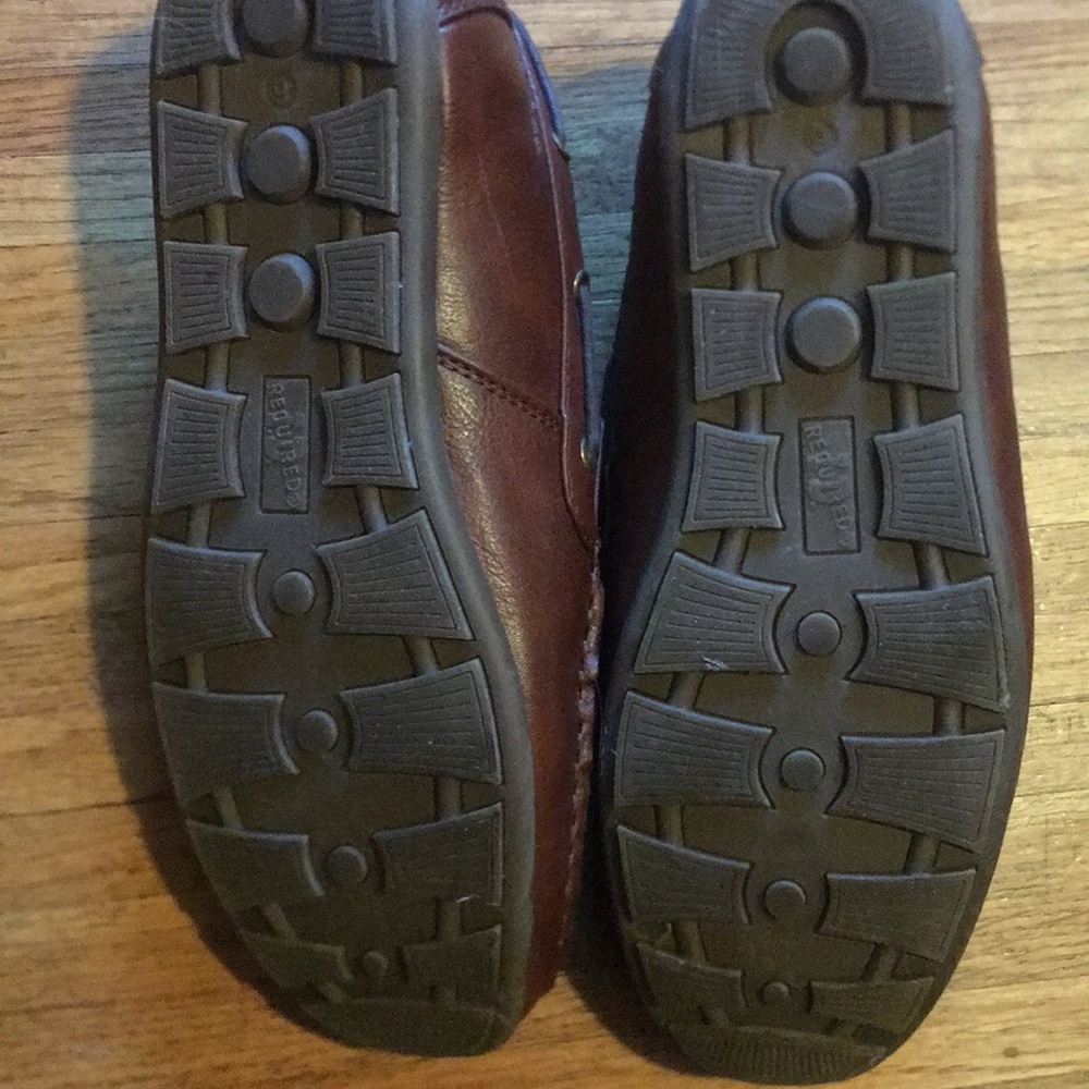 Slippers - Picture 4 of 4